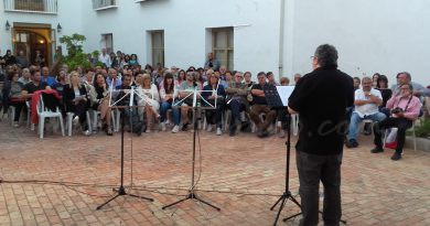 ‘Versos (per)versos’ ressonen pels murs medievals de Pego