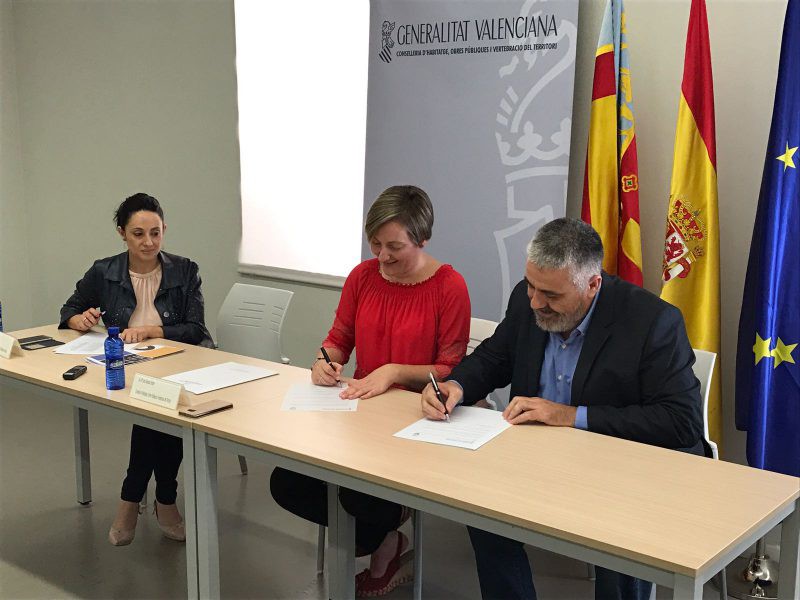 Pego signa el conveni amb la Conselleria d’Habitatge per a potenciar la rehabilitació i la creació d’una xarxa d’oficines d’informació