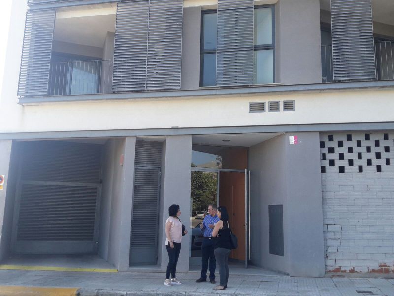 Dia de visita als pisos de protecció oficial de Pego