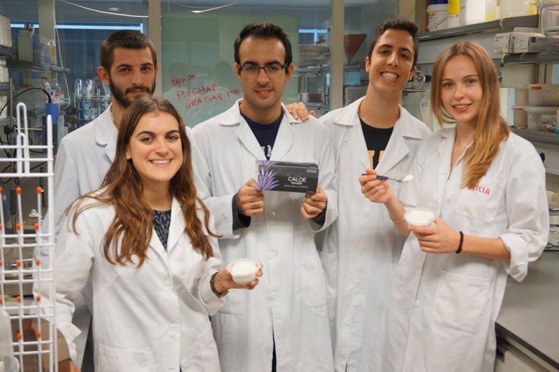 L’estudiant pegolina Ana Ortí, part de l’equip inventor de Caloe, la postre guardonada amb el Premi ACTA/CL al Desenvolupament de nous productes alimentaris 2017