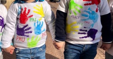 L’escoleta infantil municipal ‘La Trilladora’ celebra el Dia Escolar de la No Violència i la Pau amb una solta de coloms