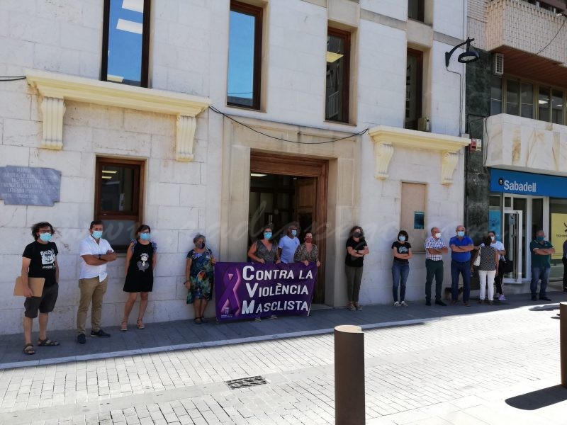 Minut de silenci per un nou assassinat masclista a València