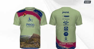 L’Ajuntament i Dorsal 19 reten homenatge a les muntanyes en la samarreta de la Pego Trail