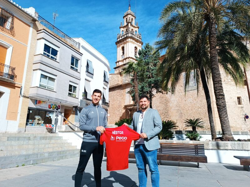 El pilotari Néstor Portes i l’Ajuntament renoven el conveni de col·laboració