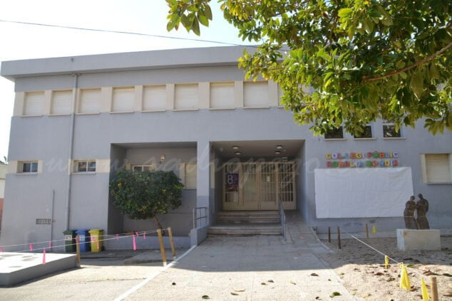 El 56% del professorat i el 89% de l’alumnat ha secundat la vaga educativa a Pego
