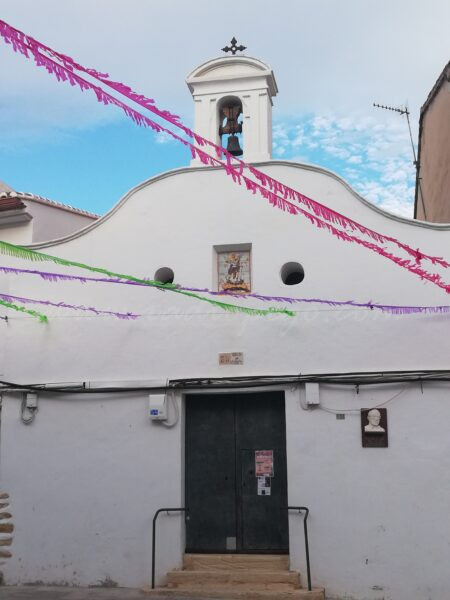 L’ermita de Sant Miquel ja lluïx festiva