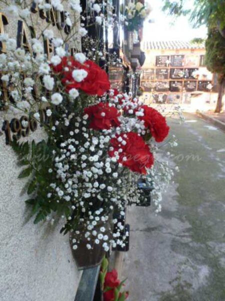 Horari especial dijous 31 d’octubre i divendres 1 de novembre al cementeri municipal de Pego