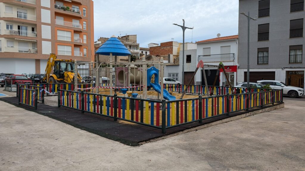 Pego renovarà el parc infantil de la Plaça Antic Regne de València