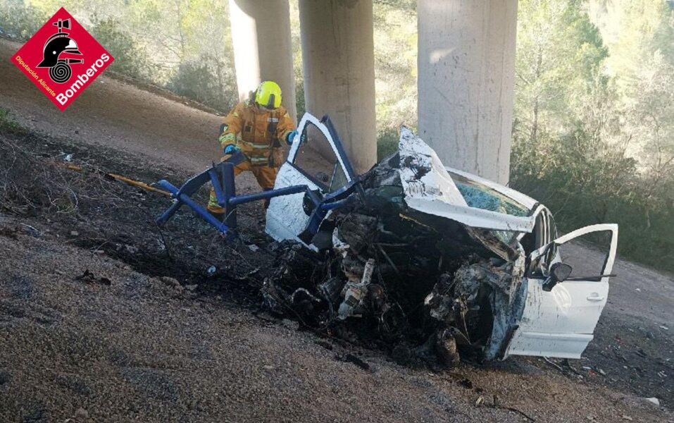 Un ferit greu en un accident de trànsit ocorregut ahir a l’AP-7 al seu pas per Gata de Gorgos