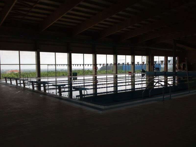 La Piscina Coberta Municipal de Pego obri el període de renovacions i inscripcions per als cursos de natació del tercer trimestre
