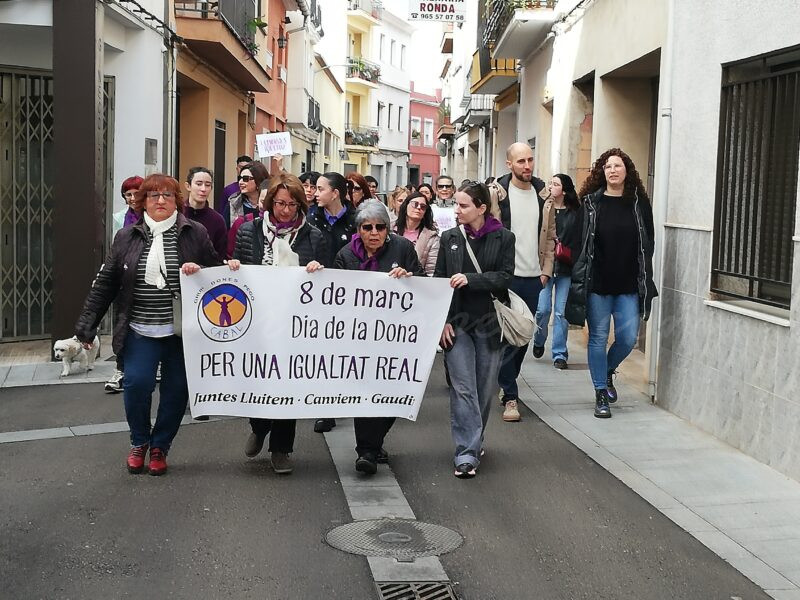 Pego reivindica el 8M com «un crit col·lectiu contra les injustícies que encara patim les dones», en paraules de la regidora d’Igualtat Paula Orihuel
