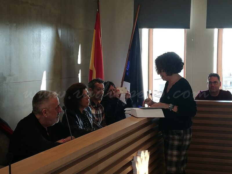 Merxe Bolta pren possessió de la seua acta de regidora