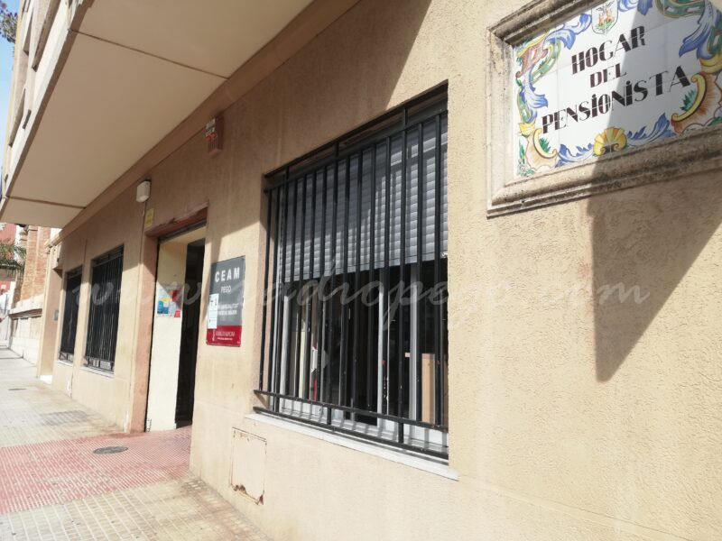 El CEA de Pego presenta el nou cicle de tallers amb la mirada posada en el Dia Mundial de les Persones d’Edat