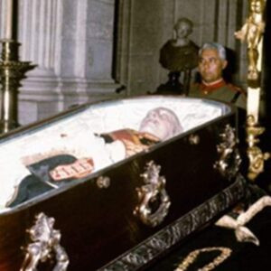 “El pacte constitucional no va comportar una condemna de la dictadura”, afirma Joan Morell, professor d’Història Contemporània a l’IES Enric Valor de Pego