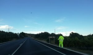 Les pluges retarden un dia el rodatge a la carretera d’Oliva