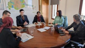 Pego rep les delegacions turca i hongaresa del projecte europeu Eramus+ amb l’objectiu d’implantar la robòtica en el currículum escolar