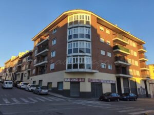 La finca de l’Avinguda de València i el carrer Duanes es cola al plenari