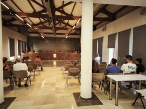 Espai Veïnal Toni Ribera: Denominació oficial de l’antic institut