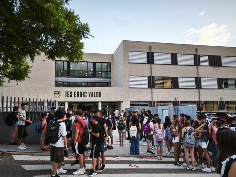 Vora 1.500 alumnes inicien el nou curs a Pego