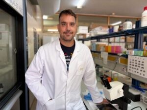 Una investigació del neurocientífic pegolí José Torres-Pérez explica com l’alteració d’un gen de la síndrome de Williams produïx canvis en la resposta a l’estrès