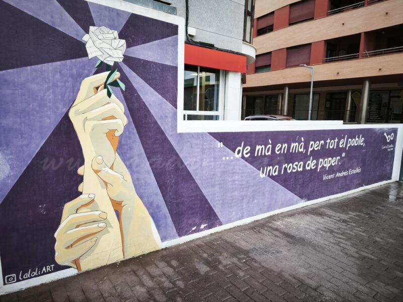 Mural dedicat a Estellés, difós per Ràdio Pego junt amb la convocatòria.