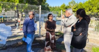 Educació tramitarà un contracte d’emergència per arreglar el mur que ha cedit al CEIP Ambra Educació tramitarà un contracte d’emergència per arreglar el mur que ha cedit al CEIP Ambra