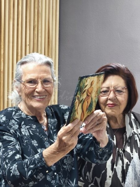 Dones Cabal homenatja la comare Joana Siscar Garcia a Pego